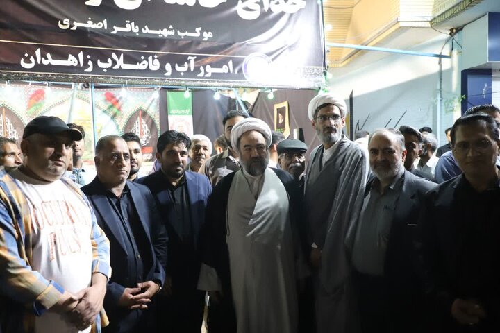 تصاویر/زاهدانی‌ها در میانه میدان؛ روایت حضور نماینده ولی‌فقیه در سیستان و بلوچستان