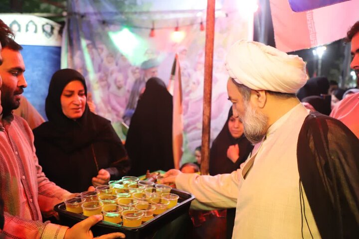 تصاویر/زاهدانی‌ها در میانه میدان؛ روایت حضور نماینده ولی‌فقیه در سیستان و بلوچستان