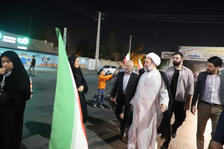 تصاویر/زاهدانی‌ها در میانه میدان؛ روایت حضور نماینده ولی‌فقیه در سیستان و بلوچستان