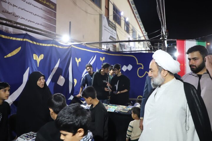 تصاویر/زاهدانی‌ها در میانه میدان؛ روایت حضور نماینده ولی‌فقیه در سیستان و بلوچستان