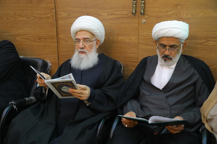 تصاویر / مراسم چهلمین شب ارتحال آیت الله جناتی در قم