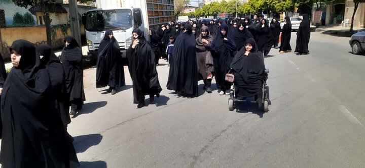 تصاویر/ تشییع مادر شهید محمد دهقان سراجی در محله سراج کلای شهرستان قائمشهر