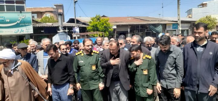 تصاویر/ تشییع مادر شهید محمد دهقان سراجی در محله سراج کلای شهرستان قائمشهر