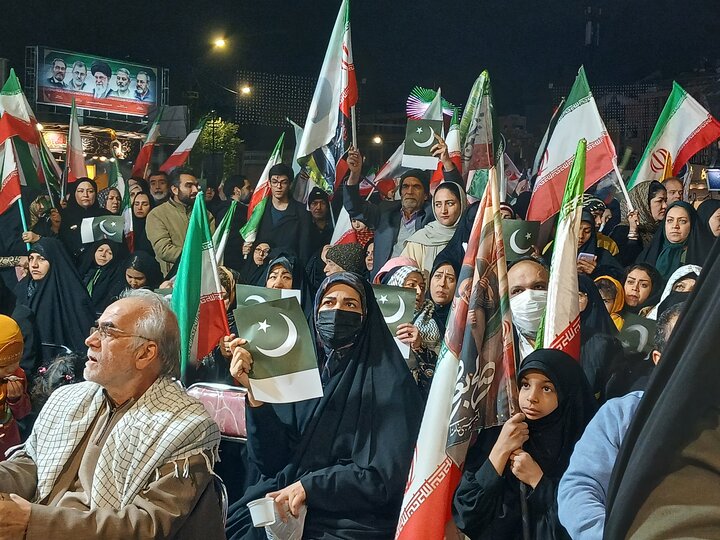 تصاویر/ اجتماع مردمی لبیک سید مجتبی خامنه ای شکریه پاکستان