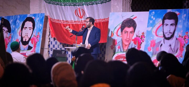عکس/ مردم بندر بوالخیر پای کار نظام اسلامی