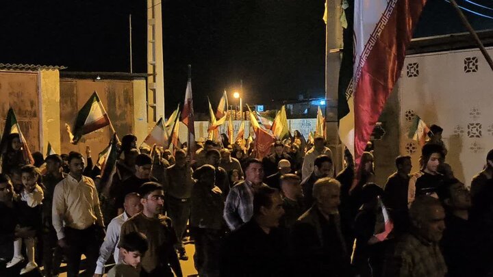 تصاویر/ بیعت مردم روستای آبطویل بوشهر با رهبر انقلاب