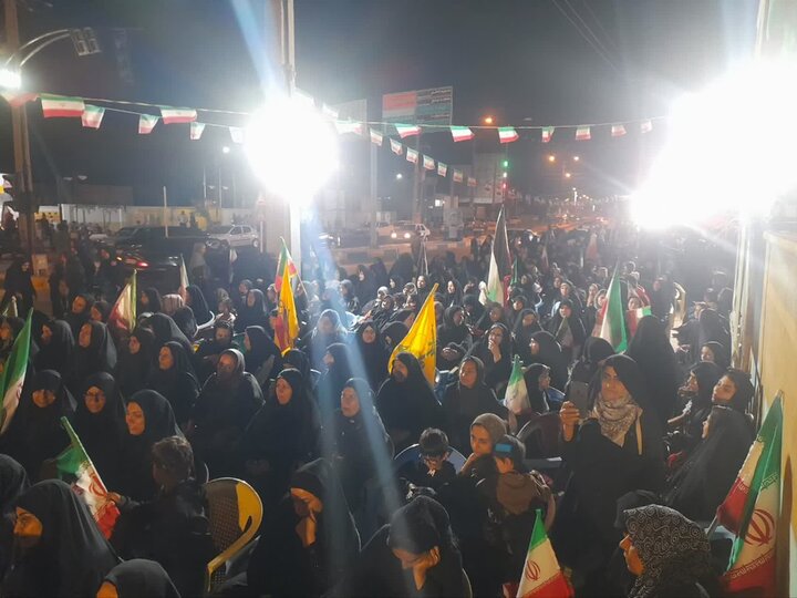 تصاویر/ مردم بردستان پای کار نظام و رهبری