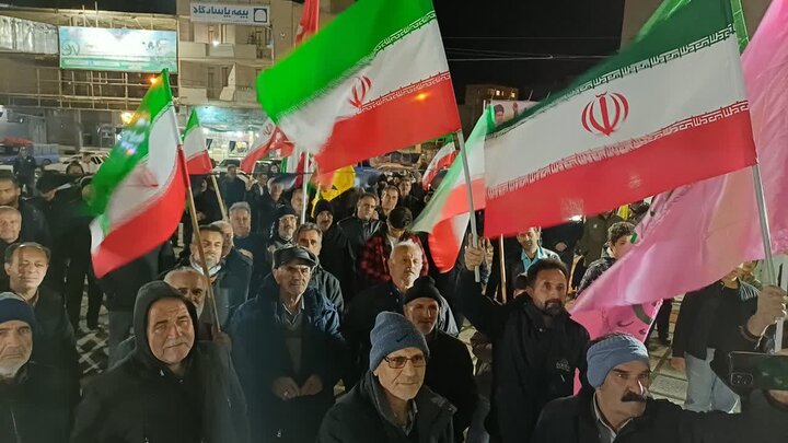 تصاویر/چهل و هفتمین شب حضور پرشور مردم ولایتمدار مامونیه در تجدید بیعت با آرمان‌های انقلاب