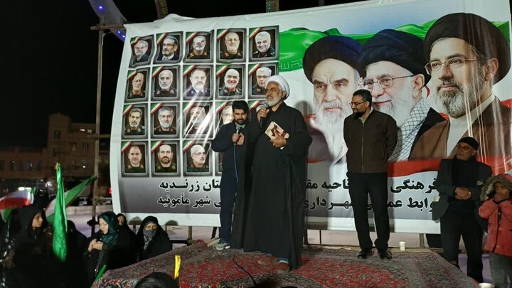 تصاویر/چهل و هفتمین شب حضور پرشور مردم ولایتمدار مامونیه در تجدید بیعت با آرمان‌های انقلاب