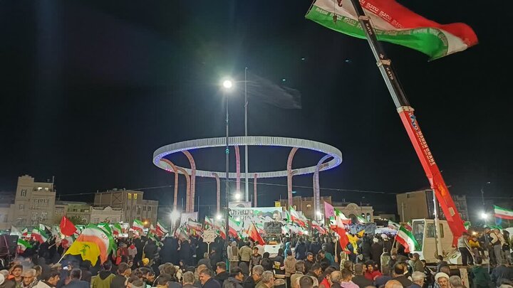 تصاویر/چهل و هفتمین شب حضور پرشور مردم ولایتمدار مامونیه در تجدید بیعت با آرمان‌های انقلاب