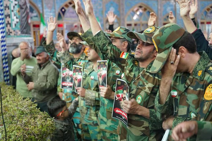 تصاویر/گرامیداشت شهدای جنگ رمضان گروه ۸۴۰ موشکی نزاجا بمناسبت روز ارتش درآران وبیدگل