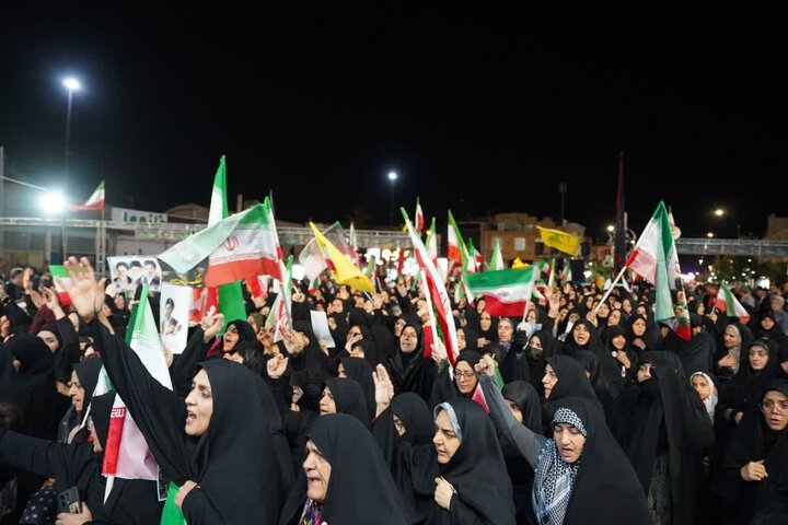 تصاویر/گرامیداشت شهدای جنگ رمضان گروه ۸۴۰ موشکی نزاجا بمناسبت روز ارتش درآران وبیدگل