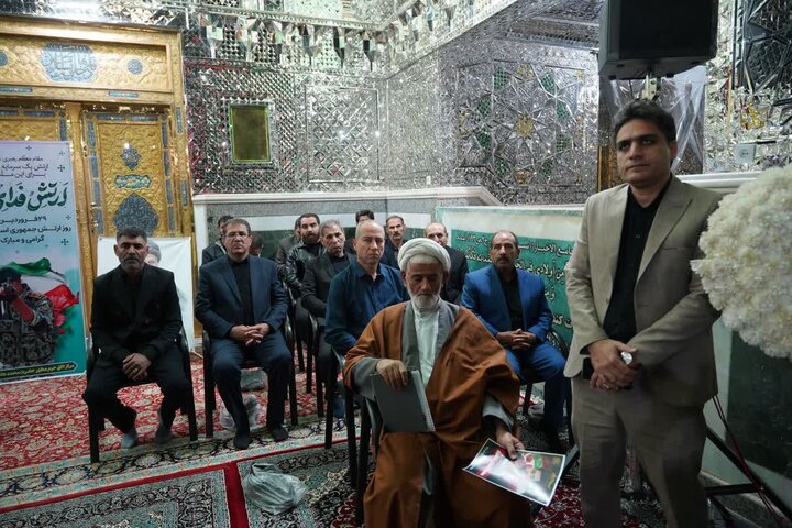 تصاویر/گرامیداشت شهدای جنگ رمضان گروه ۸۴۰ موشکی نزاجا بمناسبت روز ارتش درآران وبیدگل