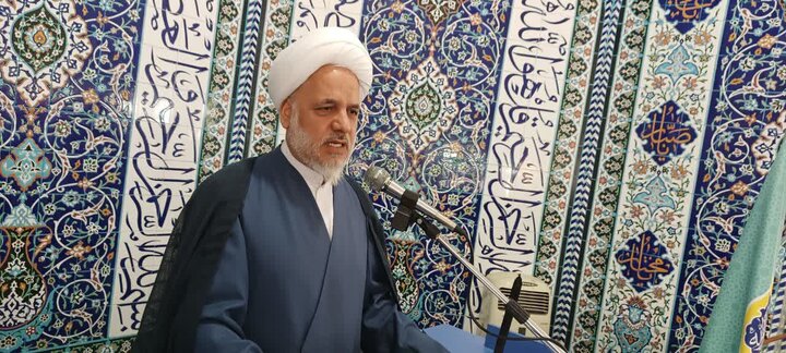 تصاویر/اقامه نماز عبادی سیاسی جمعه در ساوه