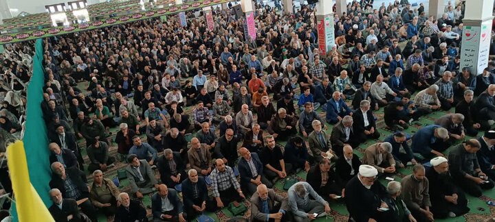 تصاویر/اقامه نماز عبادی سیاسی جمعه در ساوه