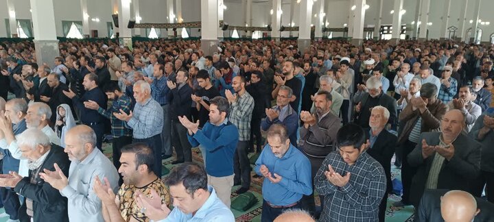 تصاویر/اقامه نماز عبادی سیاسی جمعه در ساوه