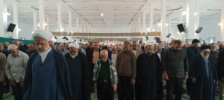 تصاویر/اقامه نماز عبادی سیاسی جمعه در ساوه