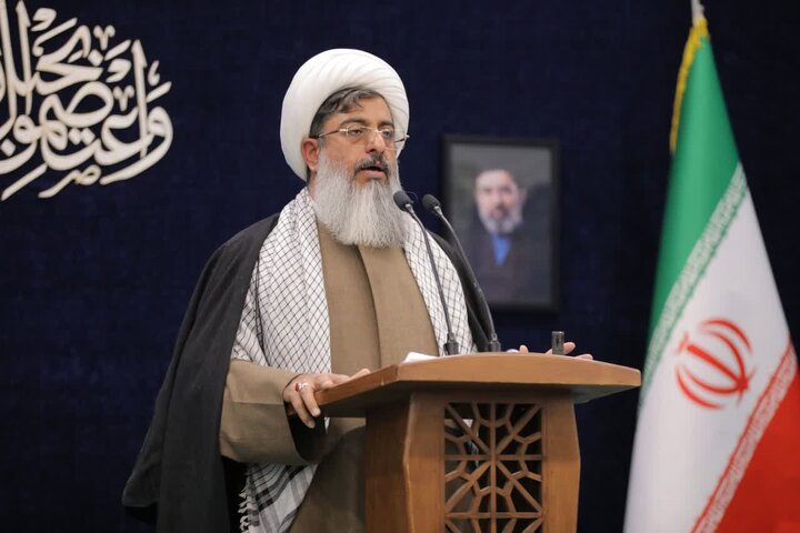 تصاویر/ نماز عبادی سیاسی جمعه در ساوجبلاغ