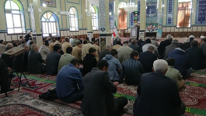 تصاویر/ اقامه نماز جمعه پلدشت