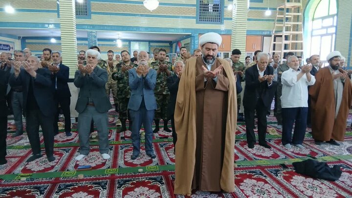 تصاویر/ اقامه نماز جمعه پلدشت