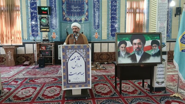 تصاویر/ اقامه نماز جمعه پلدشت
