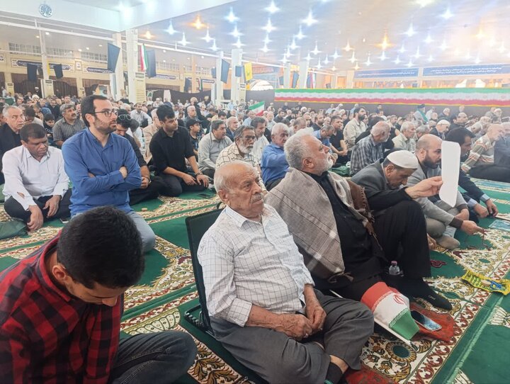 نمازجمعه امروز شهر بوشهر به روایت تصاویر