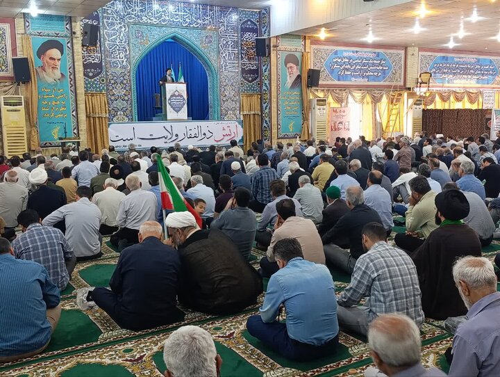 نمازجمعه امروز شهر بوشهر به روایت تصاویر