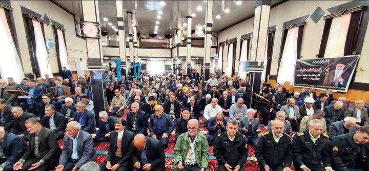 تصاویر/ اقامه نماز جمعه امروز شهرستان چهاربرج
