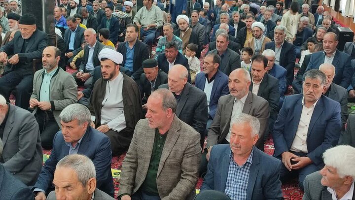 تصاویر/ اقامه نماز جمعه امروز شهرستان چهاربرج