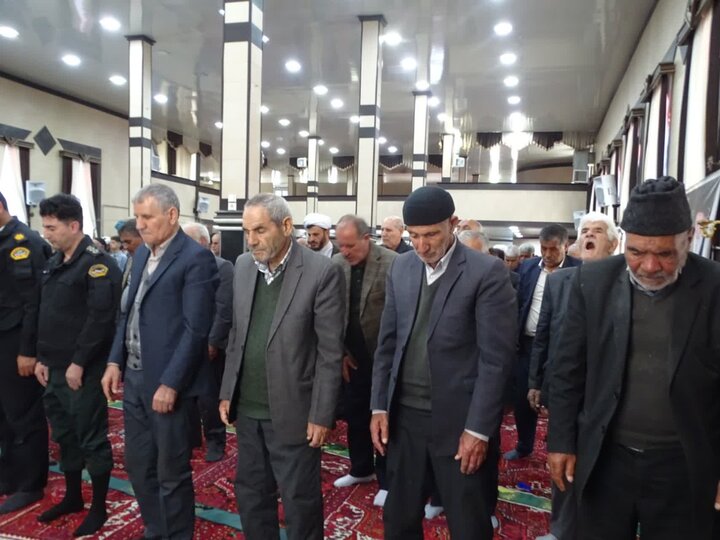 تصاویر/ اقامه نماز جمعه امروز شهرستان چهاربرج