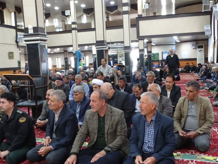 تصاویر/ اقامه نماز جمعه امروز شهرستان چهاربرج
