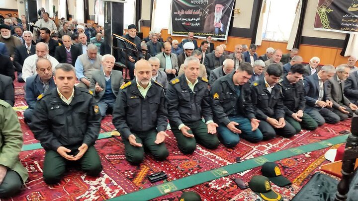 تصاویر/ اقامه نماز جمعه امروز شهرستان چهاربرج