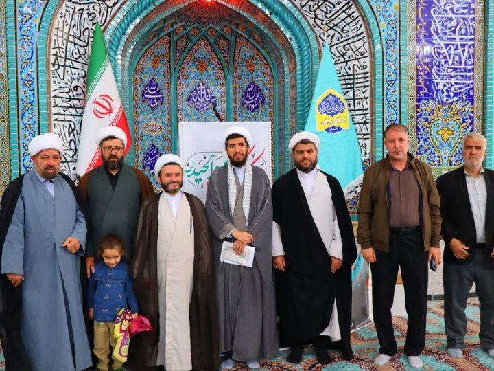 تصاویر/ اقامه نماز جمعه تکاب