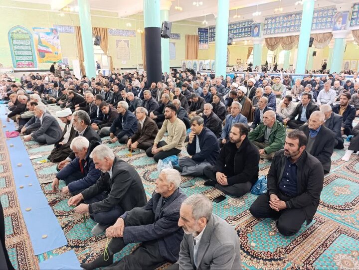 تصاویر/ اقامه نماز جمعه تکاب