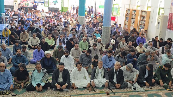 تصاویر/ اقامه نماز جمعه در شهر ریگان