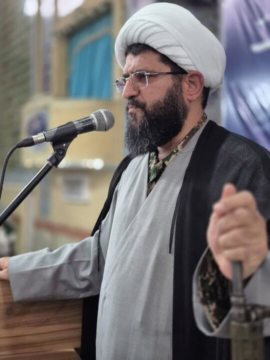 تصاویر/ اقامه نماز جمعه در پاکدشت