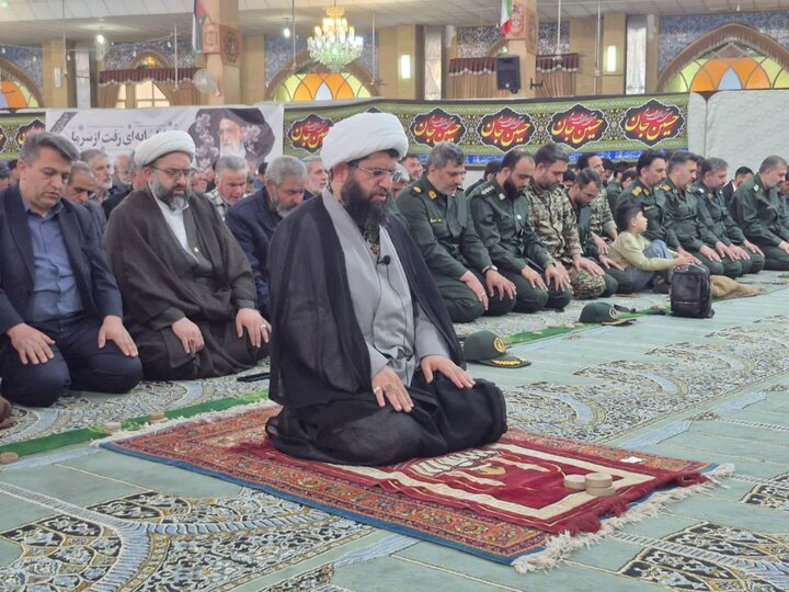 تصاویر/ اقامه نماز جمعه در پاکدشت