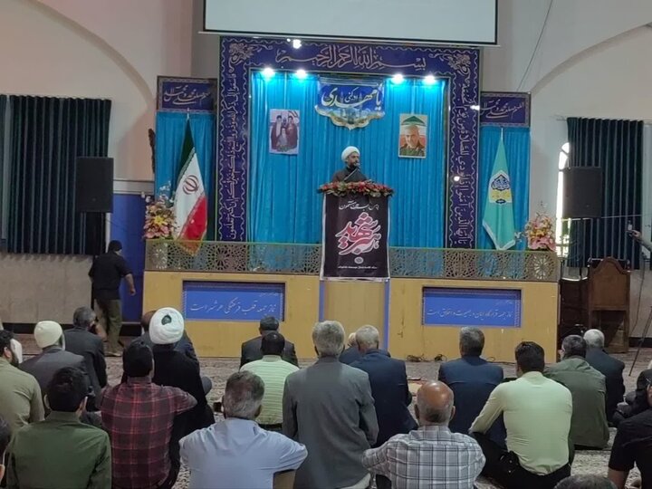 تصاویر/ اقامه نماز جمعه در شهر خانوک
