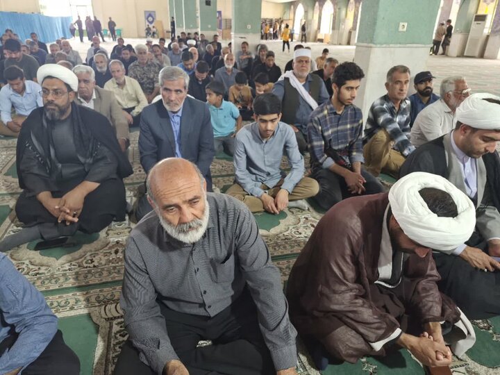 تصاویر/ اقامه نماز جمعه در شهر عنبر آباد