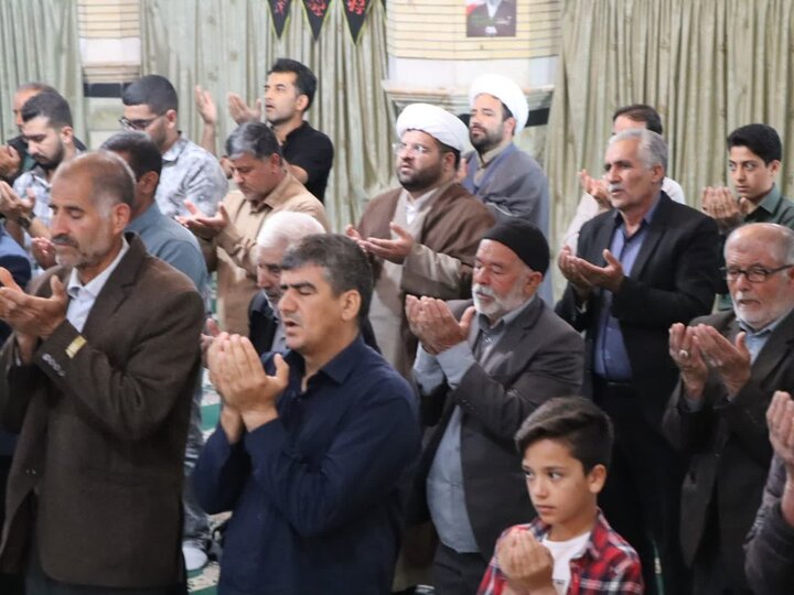 تصاویر/ اقامه نماز جمعه در شهر زیدآباد