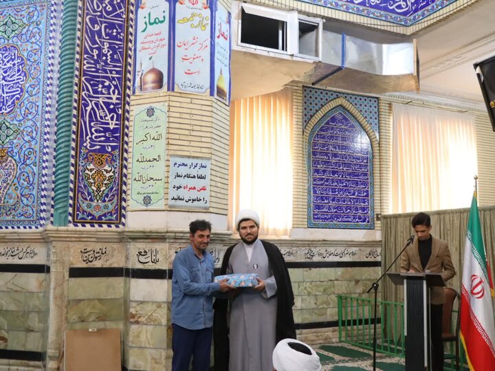 تصاویر/ اقامه نماز جمعه در شهر زیدآباد