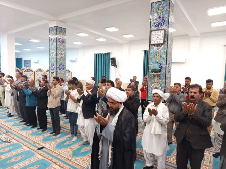 تصاویر/ آیین عبادی سیاسی نماز جمعه شهرستان نیمروز