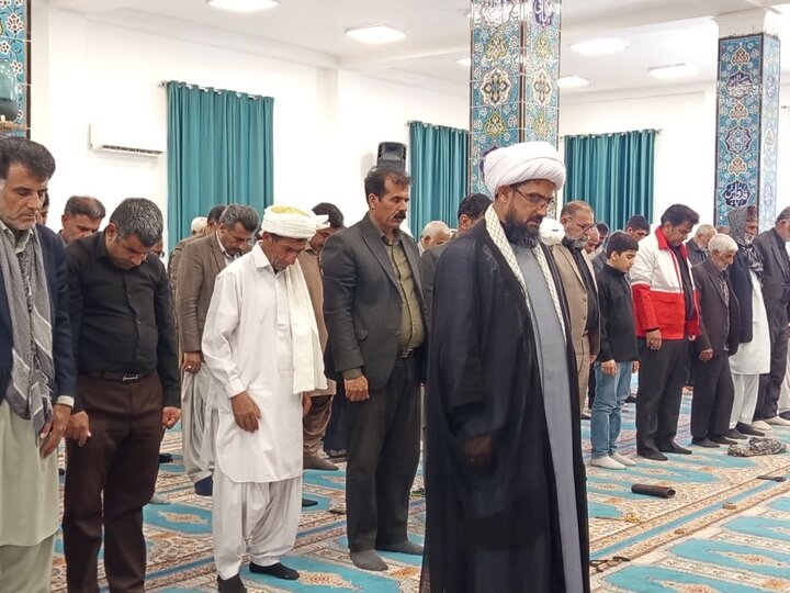 تصاویر/ آیین عبادی سیاسی نماز جمعه شهرستان نیمروز
