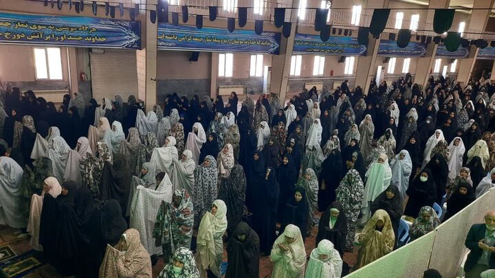 تصاویر/اقامه نماز عبادی سیاسی جمعه در خمین