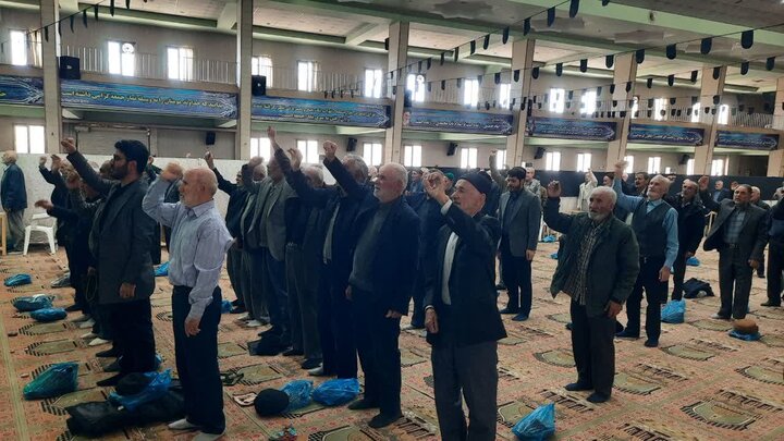تصاویر/اقامه نماز عبادی سیاسی جمعه در خمین