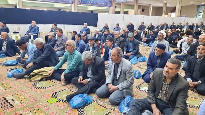 تصاویر/اقامه نماز عبادی سیاسی جمعه در خمین