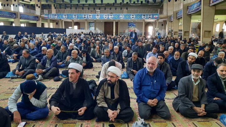تصاویر/اقامه نماز عبادی سیاسی جمعه در خمین