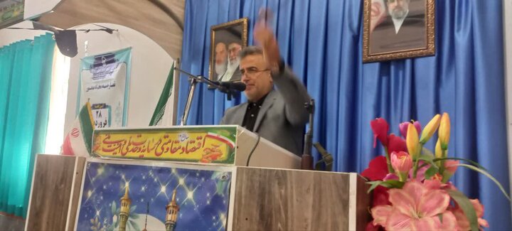 تصاویر/ اقامه نماز جمعه دابودشت به امامت حجت الاسلام و المسلمین محمدعلی حاجی زاده