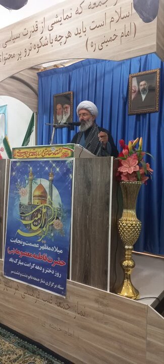 تصاویر/ اقامه نماز جمعه دابودشت به امامت حجت الاسلام و المسلمین محمدعلی حاجی زاده