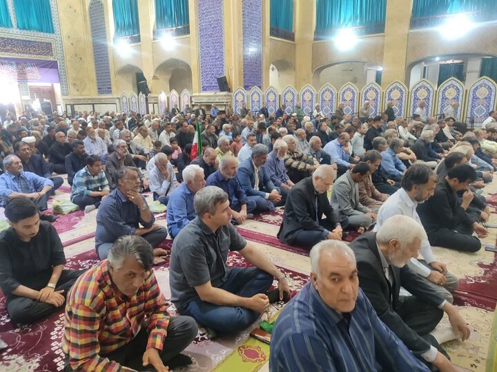 تصاویر/ اقامه نماز جمعه در شهر بم